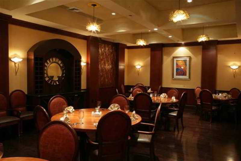 Hilton Garden Hotel 3*